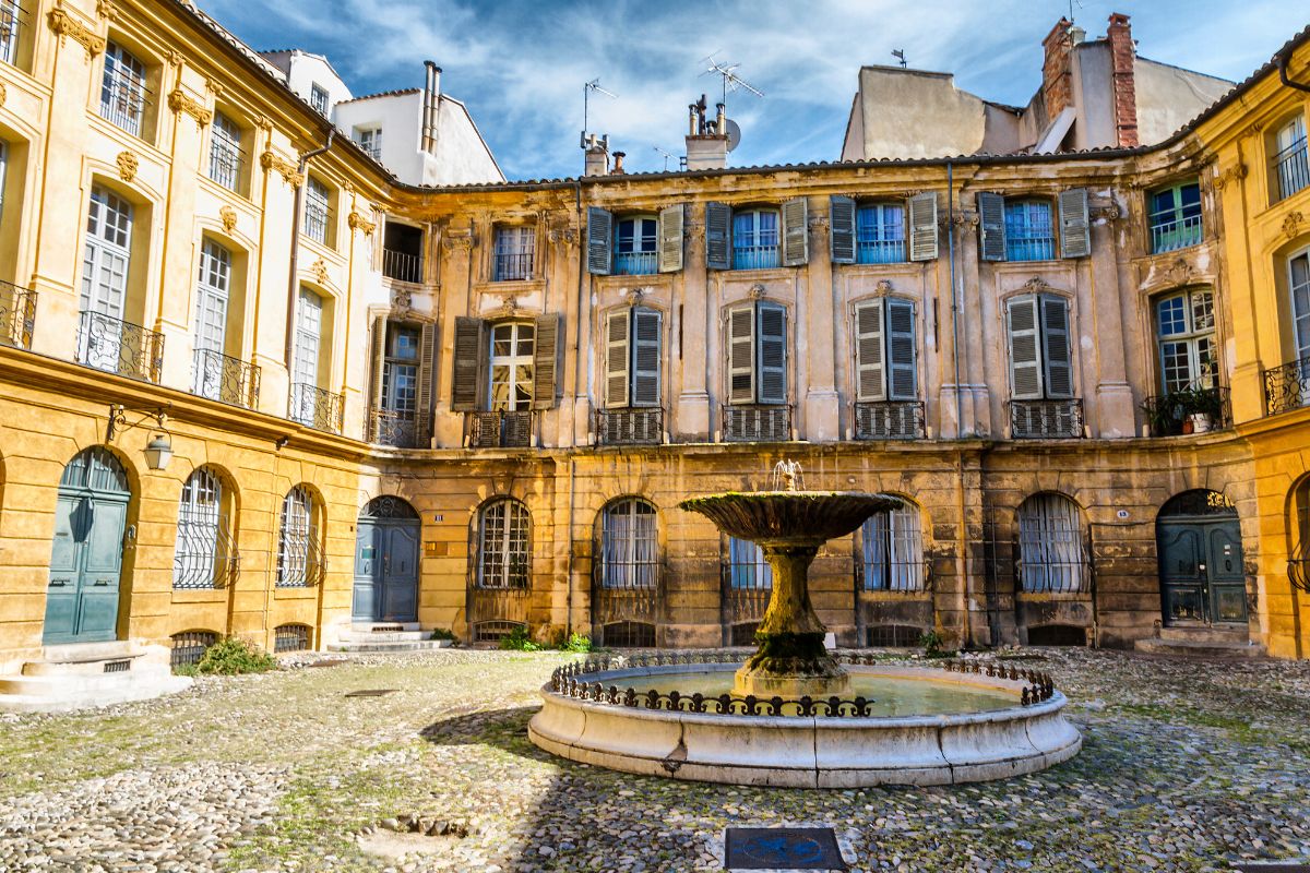 Place d'Albertas