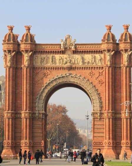 Grands succès et déceptions de l'été 2025 : destinations à découvrir