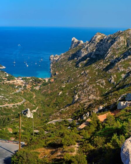 Marseille : fermeture de sites populaires en raison de chutes de pierres