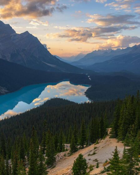 Ville paradisiaque : glaciers, lacs turquoise et ciel étoilé à découvrir