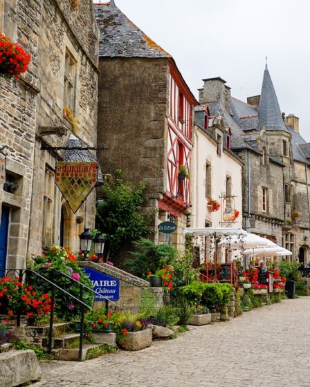 Découvrez cette petite ville abordable et agréable à la place de la Bretagne