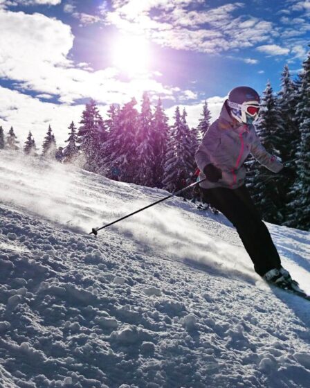 5 spots de ski insolites : du désert aux sommets enneigés cet hiver