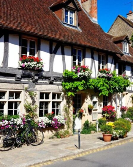 Le bourg normand élu « plus romantique de France » à découvrir