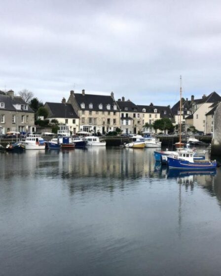 Découvrez le charme intemporel de ce port breton préservé près de Quiberon