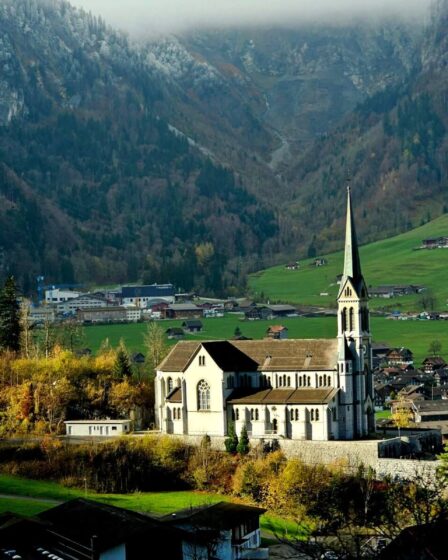 Découvrez la plus vieille ville de Suisse : 13 000 ans d'histoire fascinante