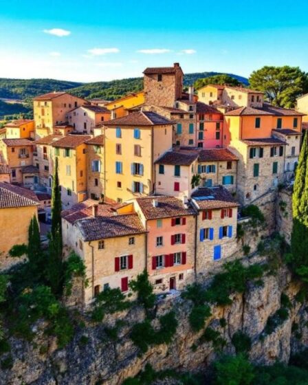 Village suspendu en Provence : une échappée hors du temps