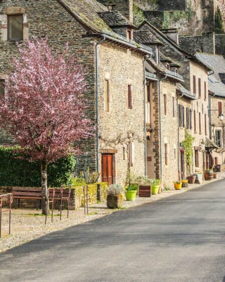 Caché dans l’Aveyron : un havre de paix entre canards et retraités à vélo