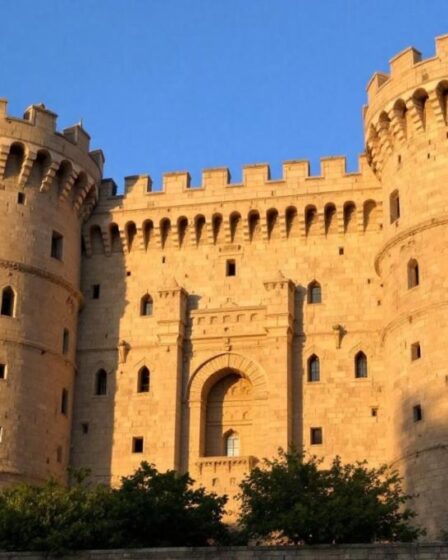 Découvrez le plus grand château fort d'Europe en France : un trésor à visiter