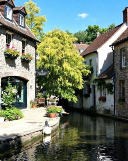 Découvrez le charme bucolique de ce village au bord de l'eau près de Nantes