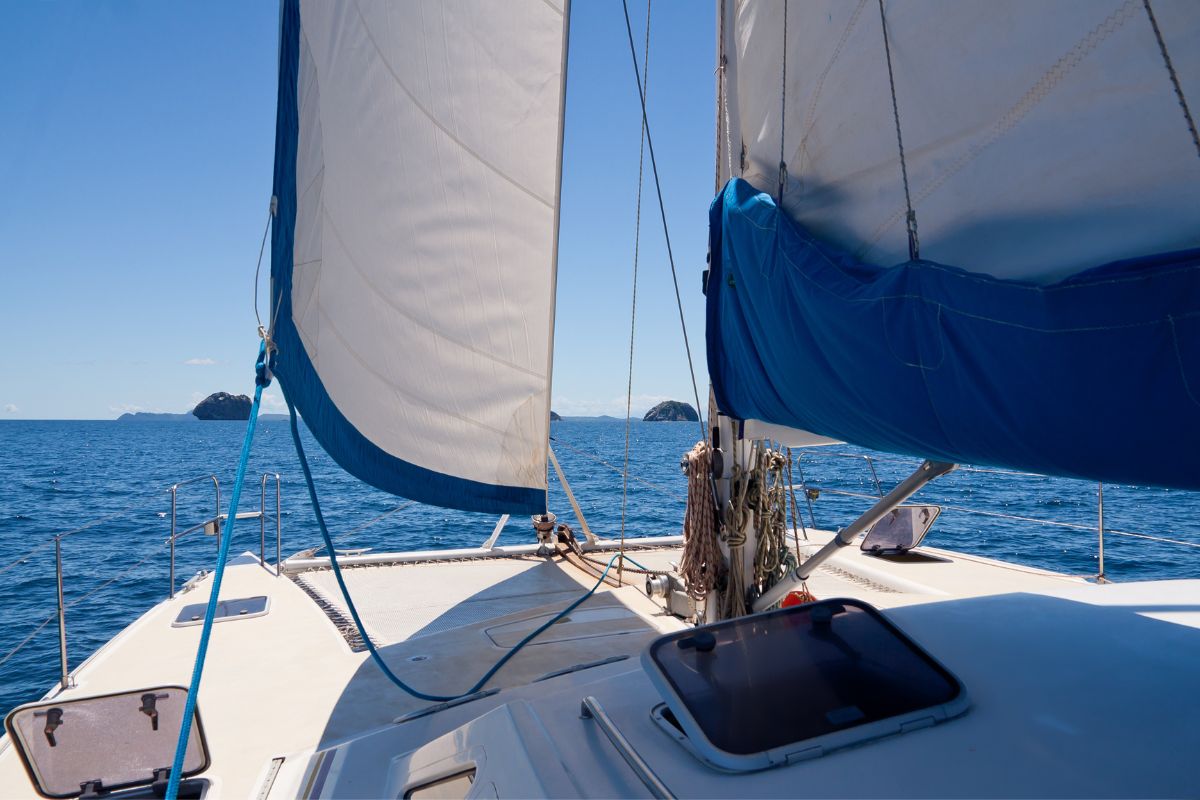 A bord d'un catamaran