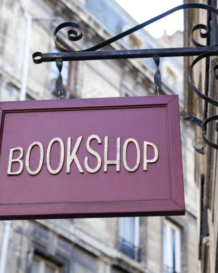 Découvrez la plus belle librairie flottante au monde : un trésor à explorer