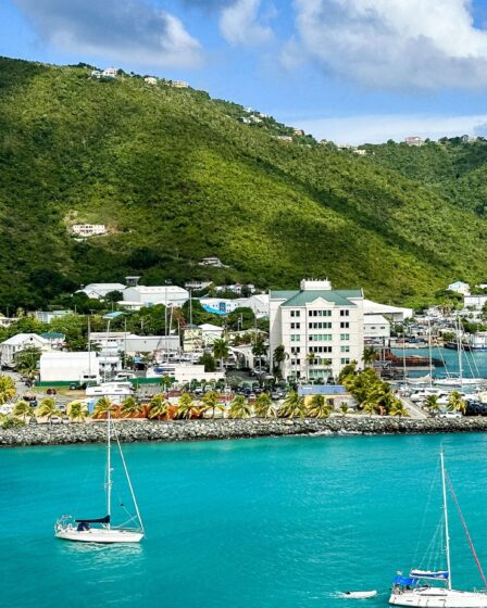 Découvrez les plages désertes des Caraïbes à 28°C toute l'année