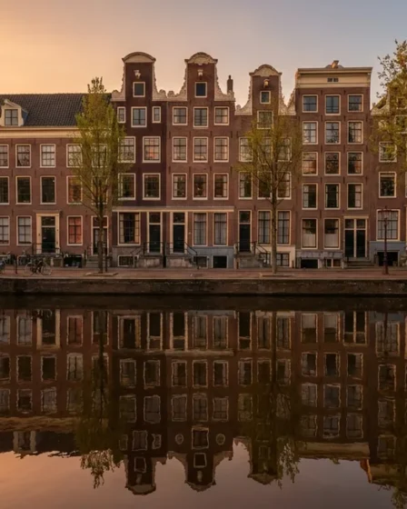 Combien coûte une nuit d'hôtel à Amsterdam en 2026 avec la TVA de 21 % ?