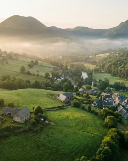 8 territoires français désertés à découvrir entre Cantal et Mercantour