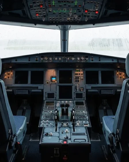 Transavia : deux passagères dans le cockpit pour masquer un surbooking