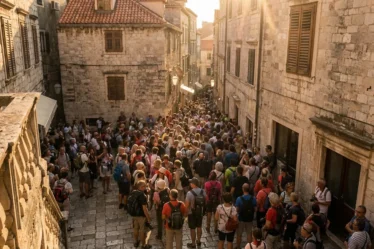 Overtourisme en Europe : plafonds de visiteurs et taxes dès 2026