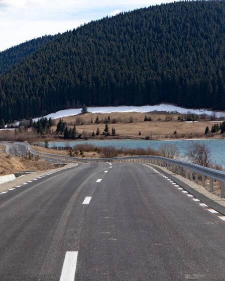 Route dans les Carpates